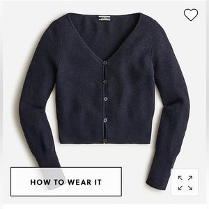 Featherweight cashmere cropped cardigan sweater | navy blue